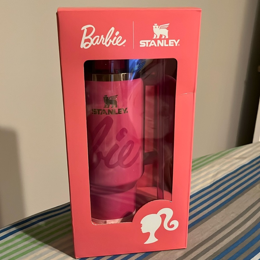 (SOLD ON FACEBOOK) New Barbie Pink Stanley Cup